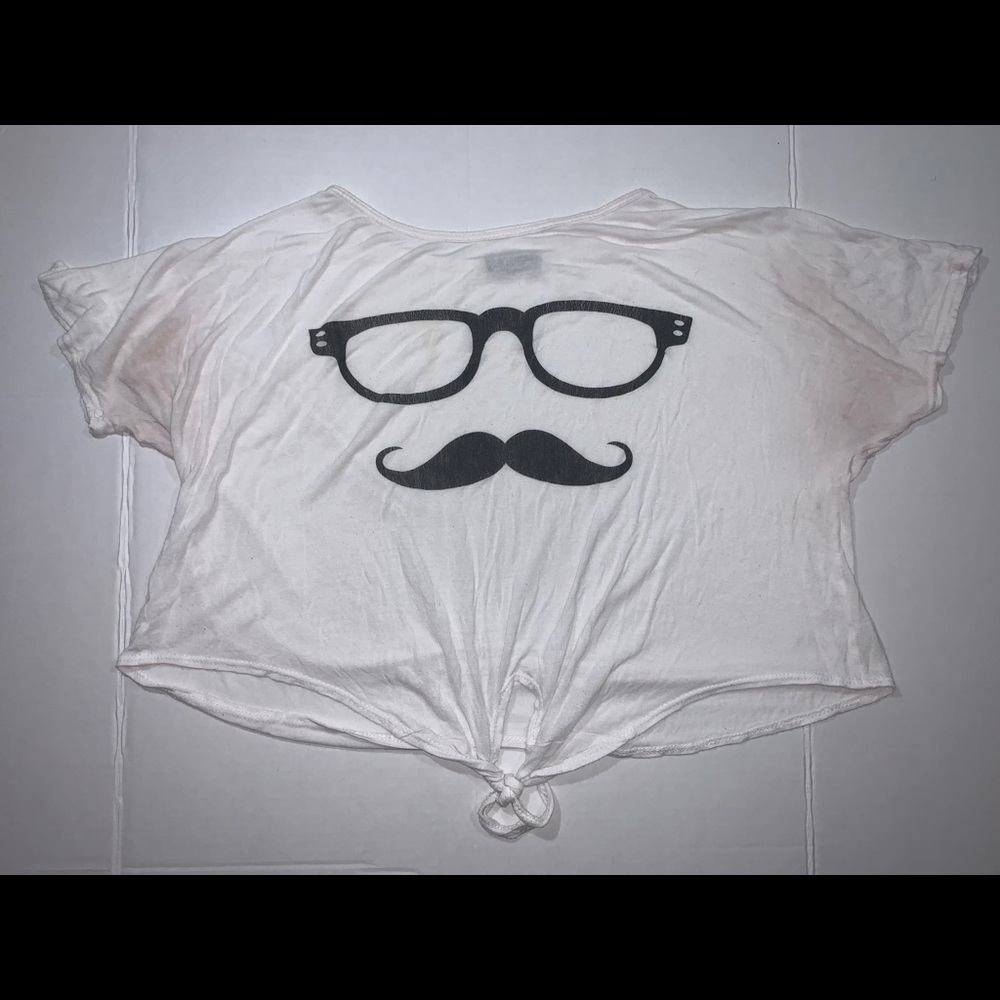 Comfortable, Breezy Mustache & Glasses L Shirt